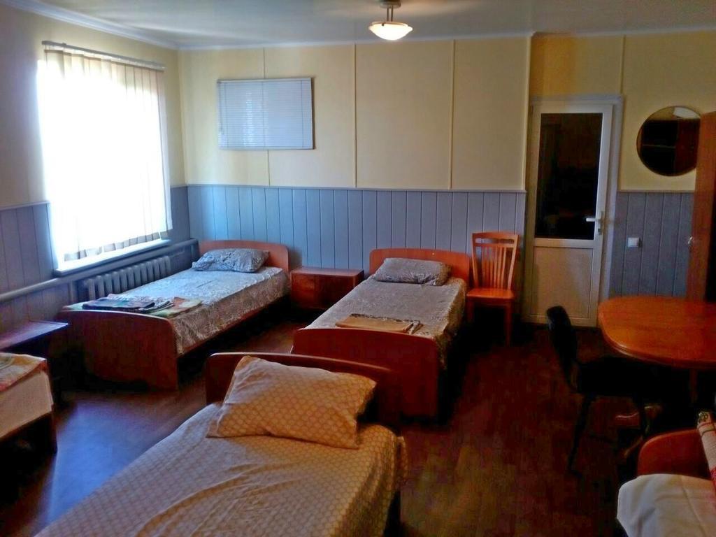 Hostel Mnogoborets F. Klub Odessa Ngoại thất bức ảnh