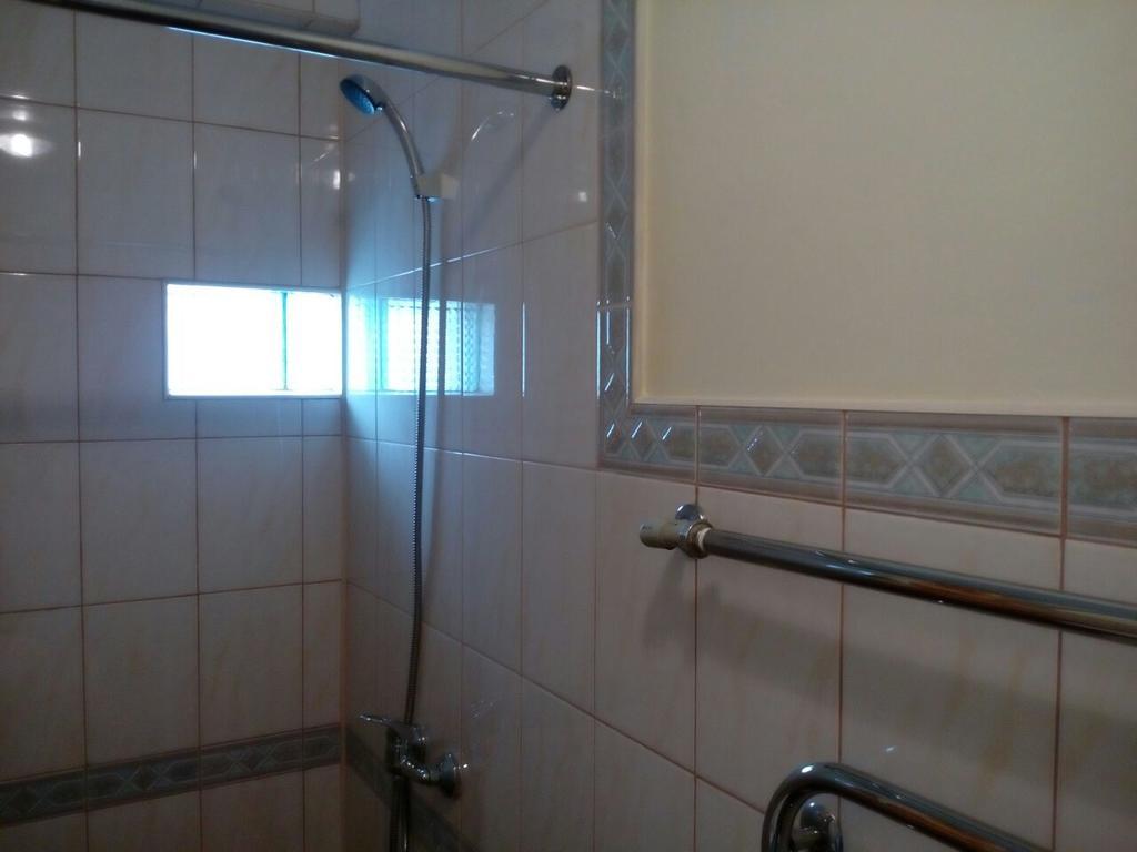 Hostel Mnogoborets F. Klub Odessa Ngoại thất bức ảnh