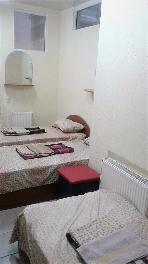Hostel Mnogoborets F. Klub Odessa Ngoại thất bức ảnh
